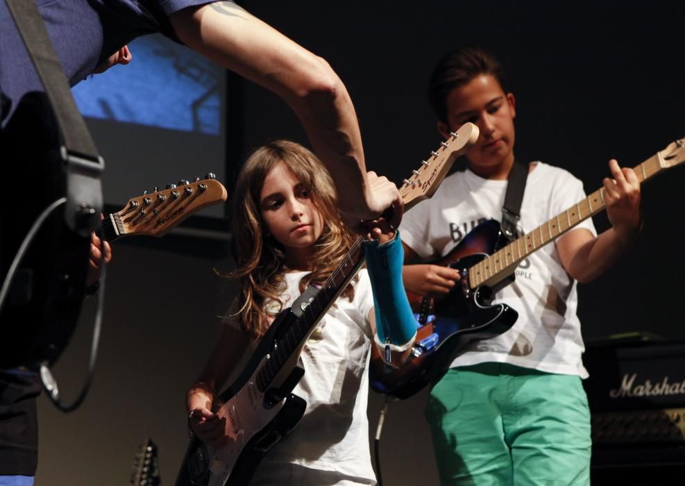 Clase magistral infantil organizada por el Derrame Rock