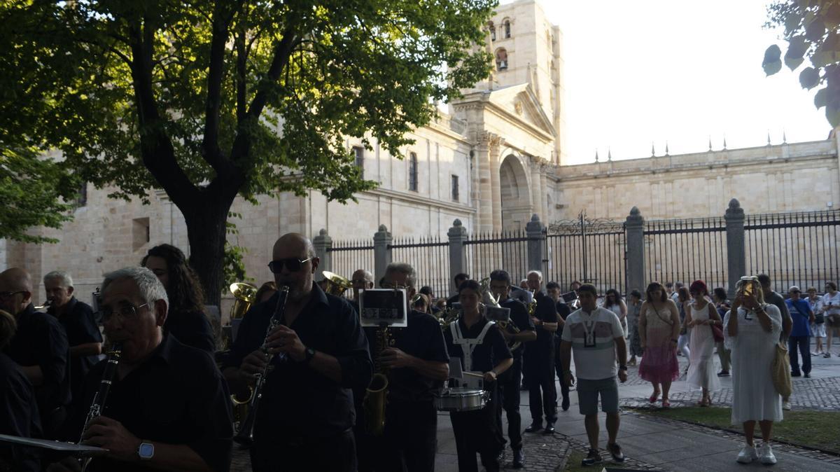 Procesión de la Virgen del Carmen de San Isidoro en Zamora.
