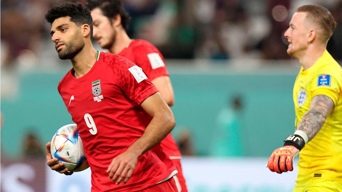 Taremi marcó los dos goles de Irán a Inglaterra