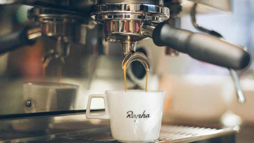 Auf einen Kaffee bei Rapha: ein Werbebild der Marke.