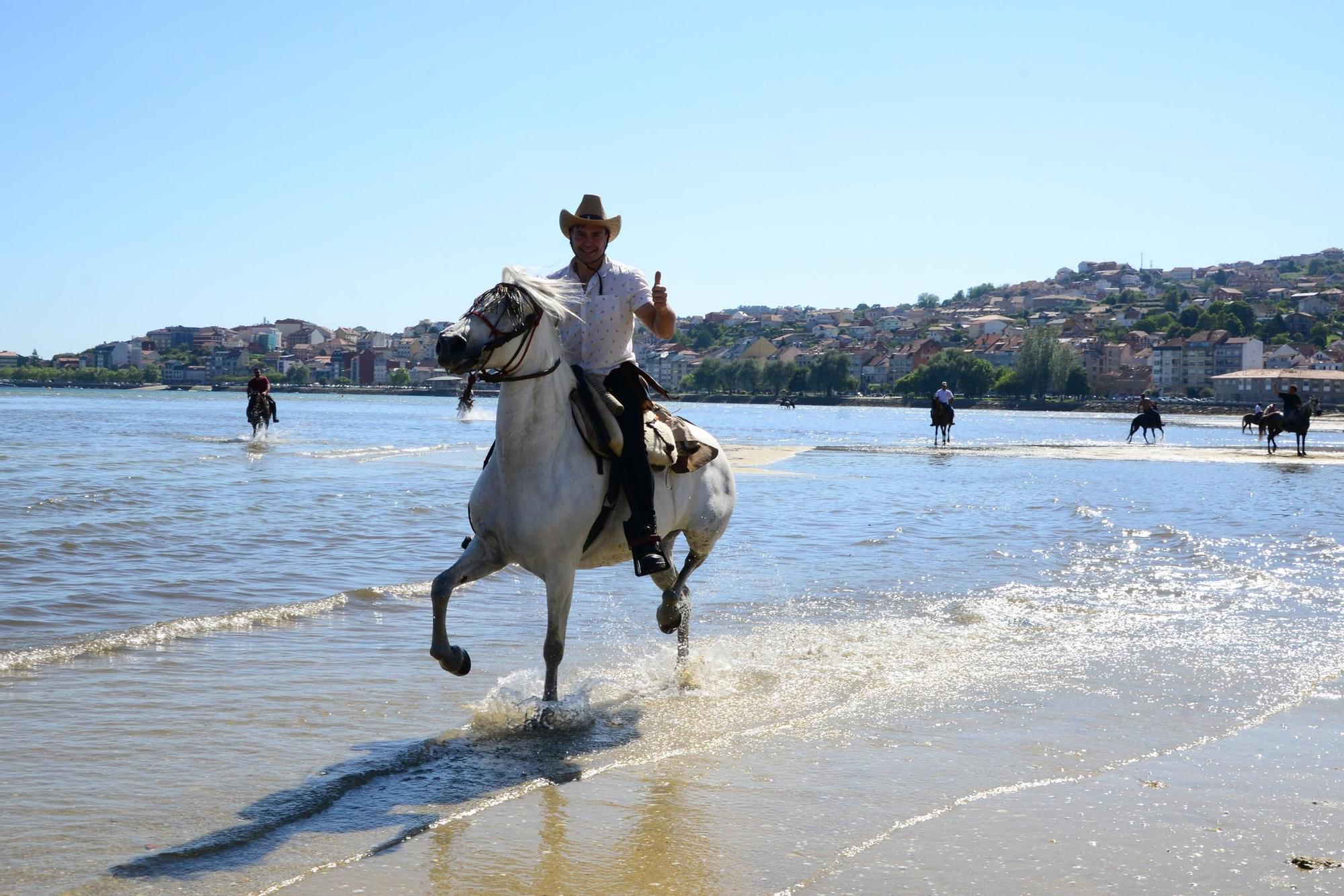 Una espectacular jornada a caballo por Moaña (I)