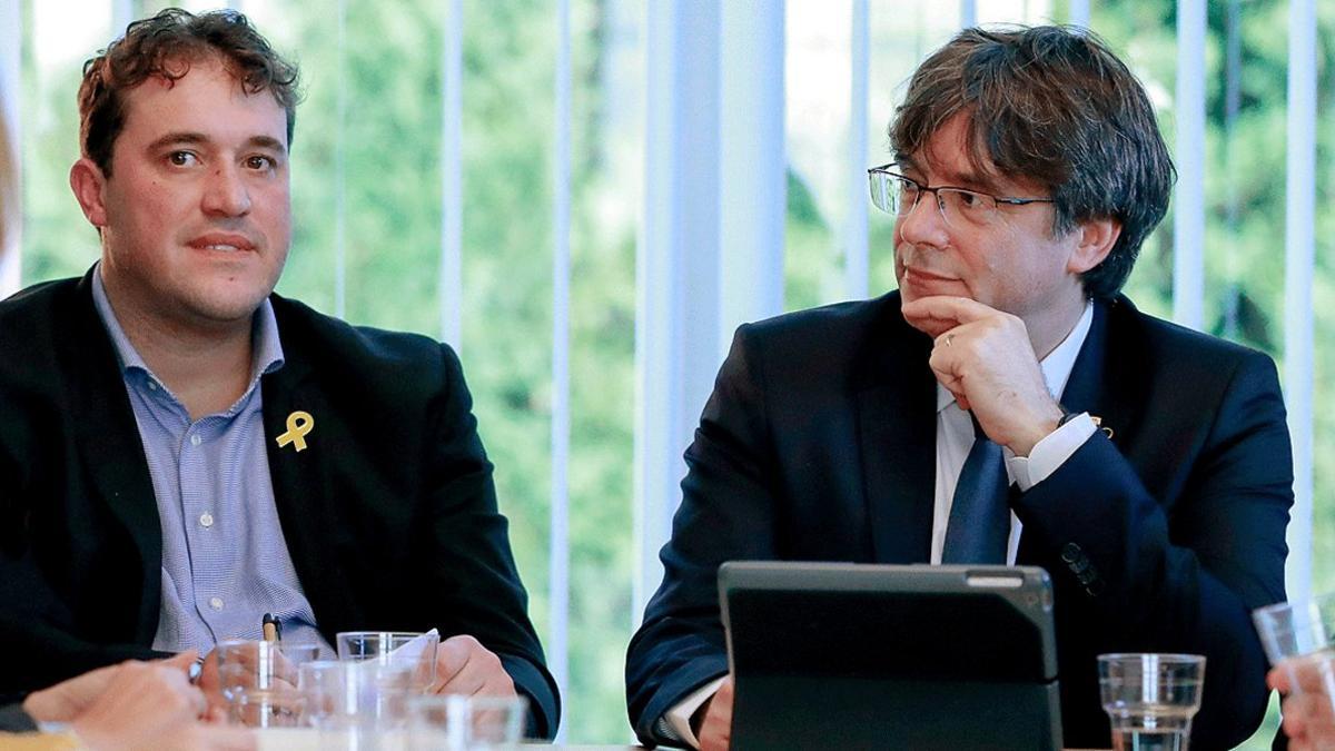 David Bonvehí y Carles Puigdemont, durante su reunión en Waterloo, en enero del 2019