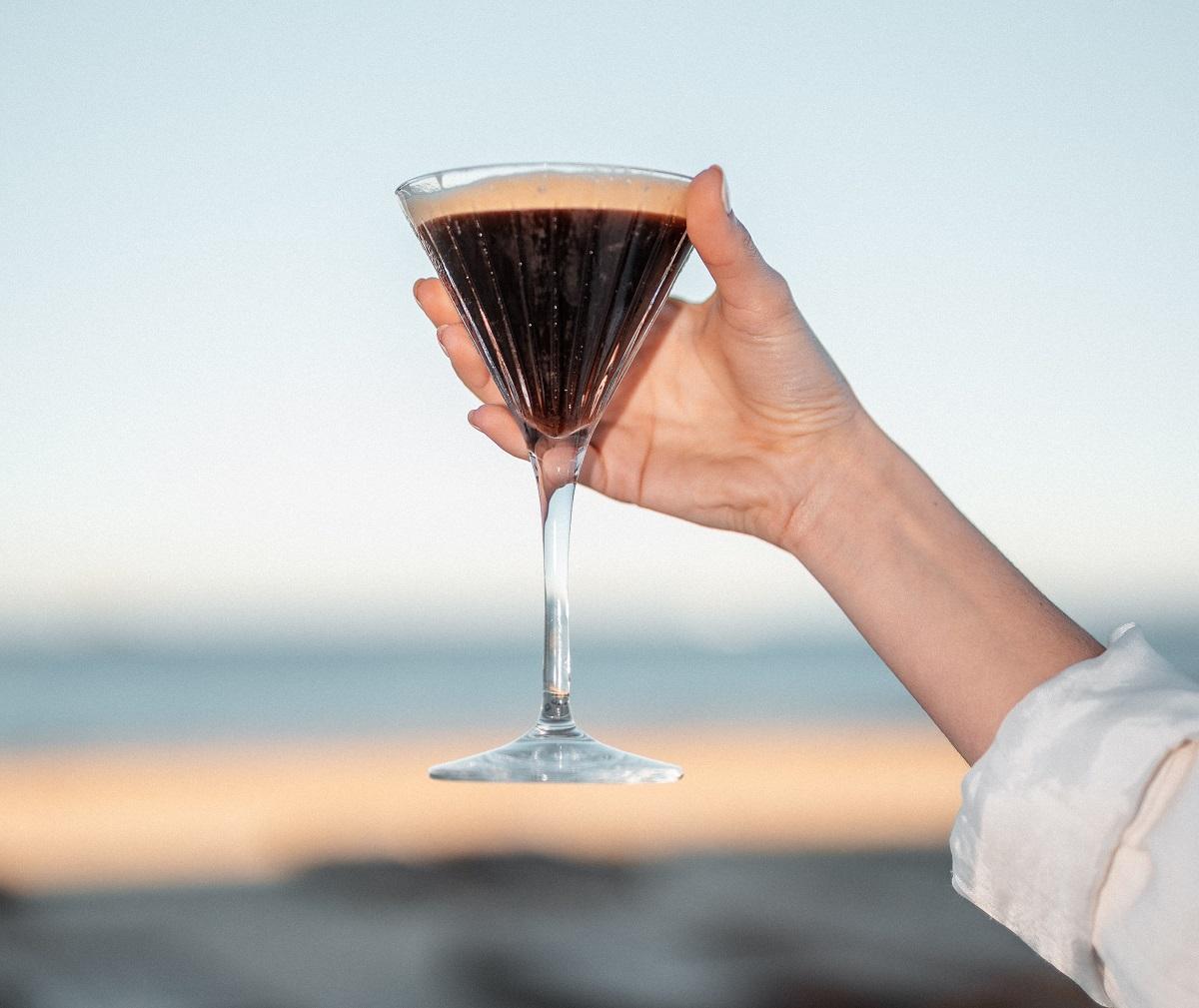 En Zazú Ibiza puedes disfrutar de deliciosos cócteles de autor.