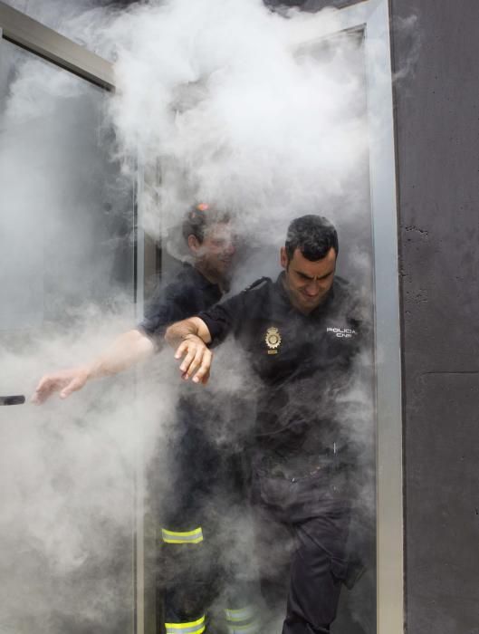 Talleres prácticos de los Bomberos a la Policía Nacional