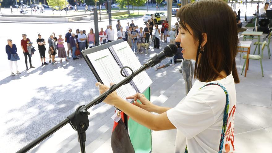 Servet se pone el palestino en Zaragoza: &quot;No nos va a dar tiempo a leer los más de 18.600 nombres de niños y niñas asesinados en Gaza&quot;