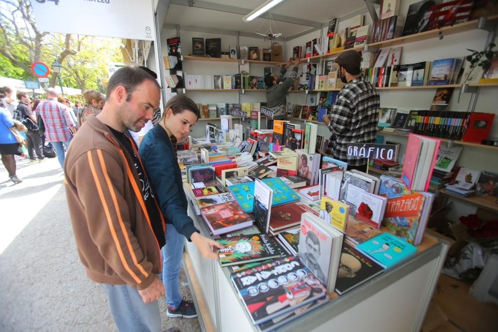 Un paseo por la 52ª Fira del Llibre de València