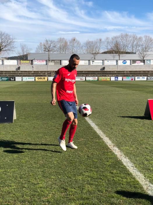 Presentació d'Eloi Amagat com a nou jugador de l'Olot