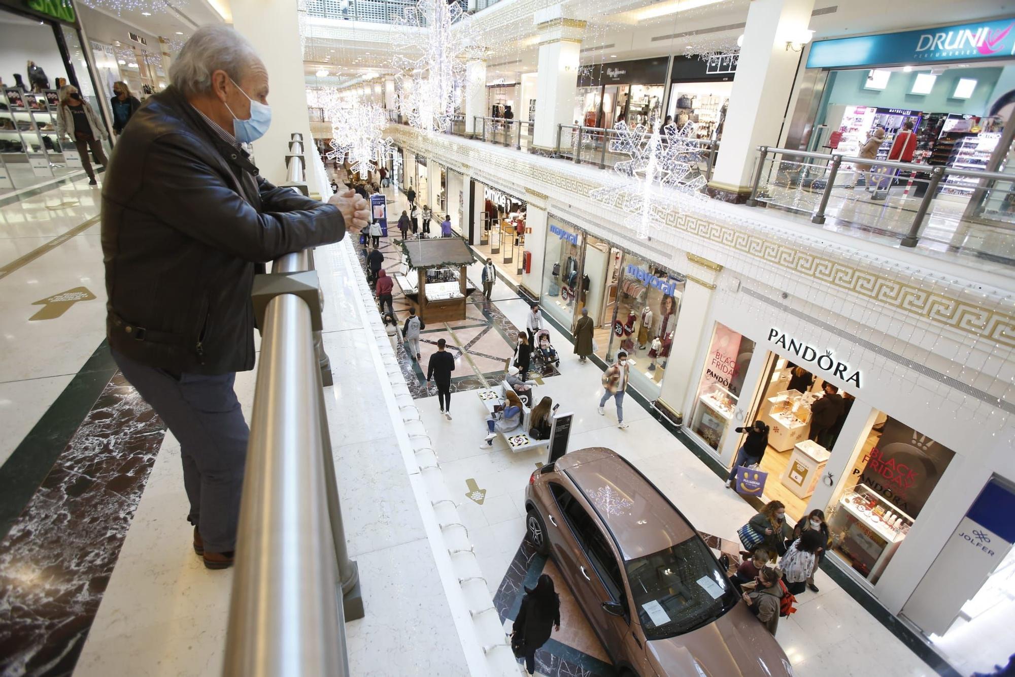 Así está siendo la jornada del Black Friday en Alicante