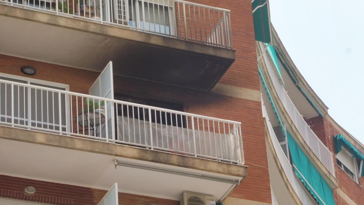 Balcón de la vivienda afectada.