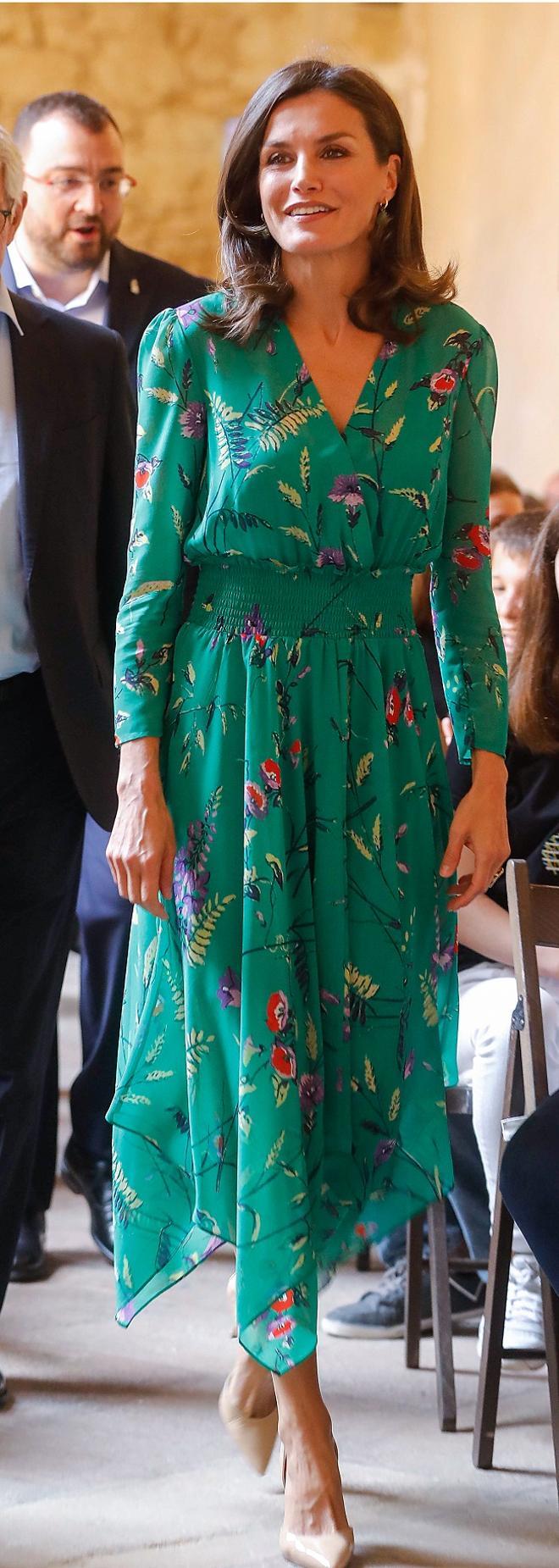 El look verde de Letizia Ortiz en Oviedo