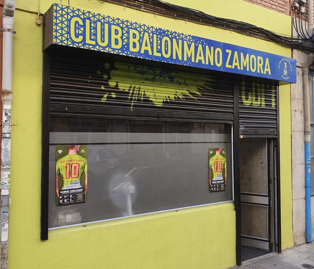 Imagen del exterior de la sede del Balonmano Zamora.