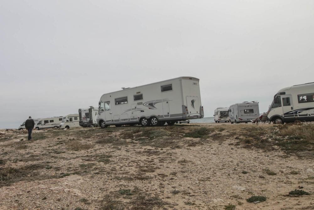 Costas urge a Torrevieja a evitar las acampadas de caravanas