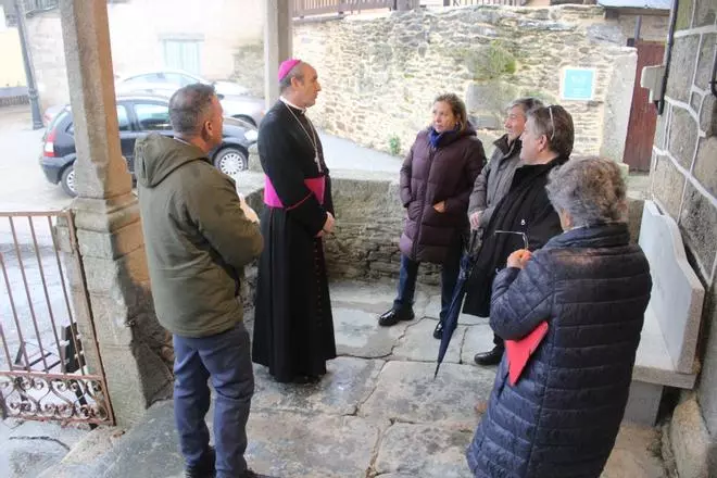 El obispo reconoce la "difícil solución" de los robos en los templos de Sanabria