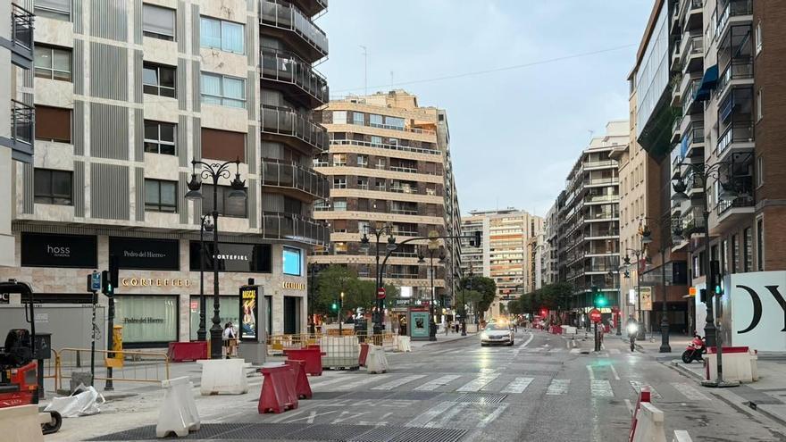 Calles desiertas en pleno centro de València por la alerta roja por lluvias