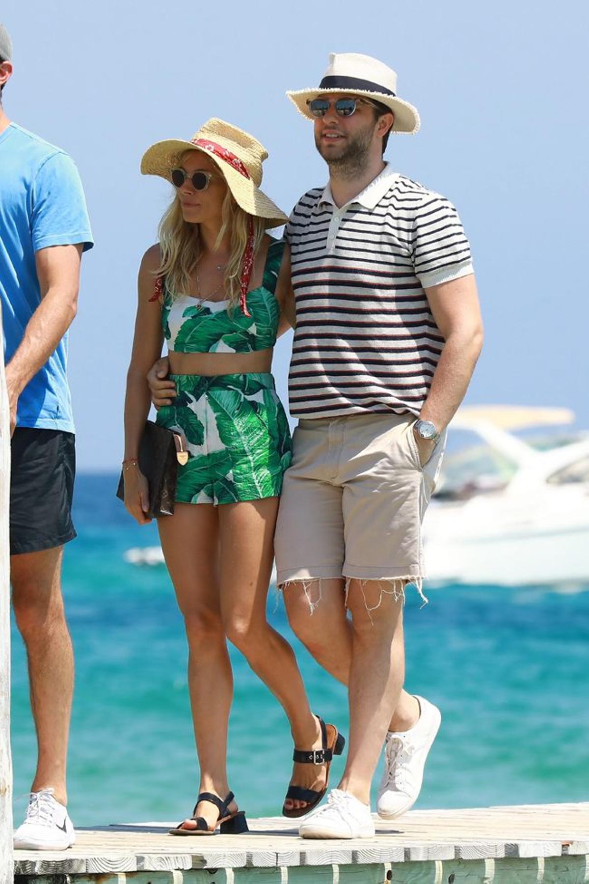Sienna Miller, el look 'beach-chic' del verano