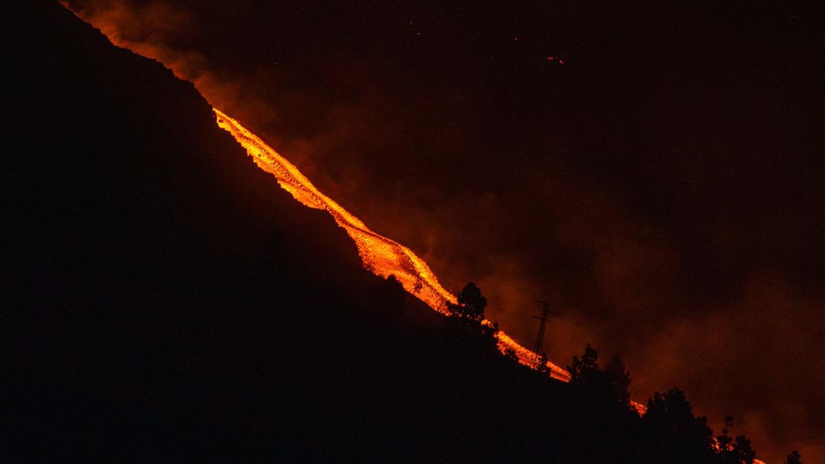 La nueva colada de lava del volcán de Cumbre Vieja, este domingo en La Palma