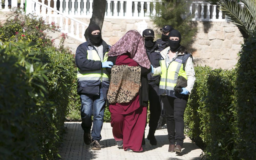 La Policía detiene a una yihadista en Alicante