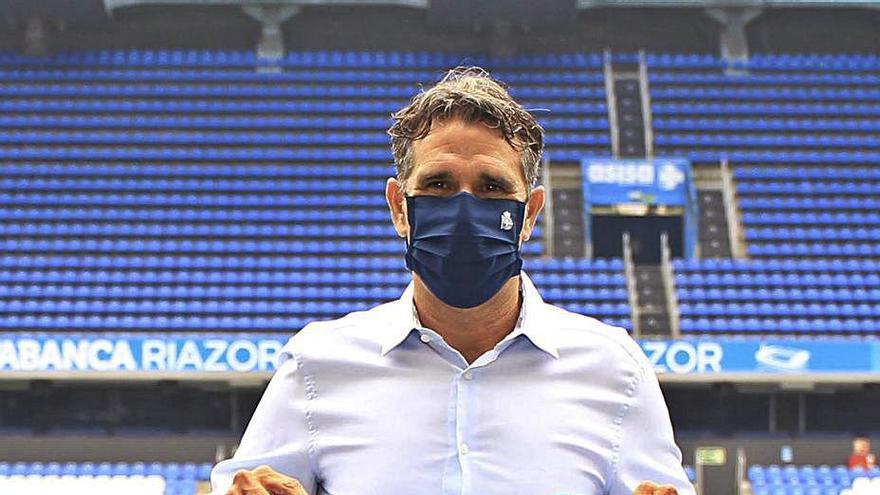 Juan Carlos Valerón, ayer en el estadio de Riazor.