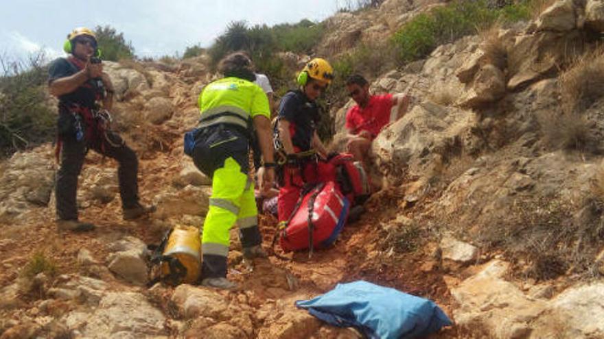 Rescatan a un senderista en la senda de la Cova Tallada de Dénia