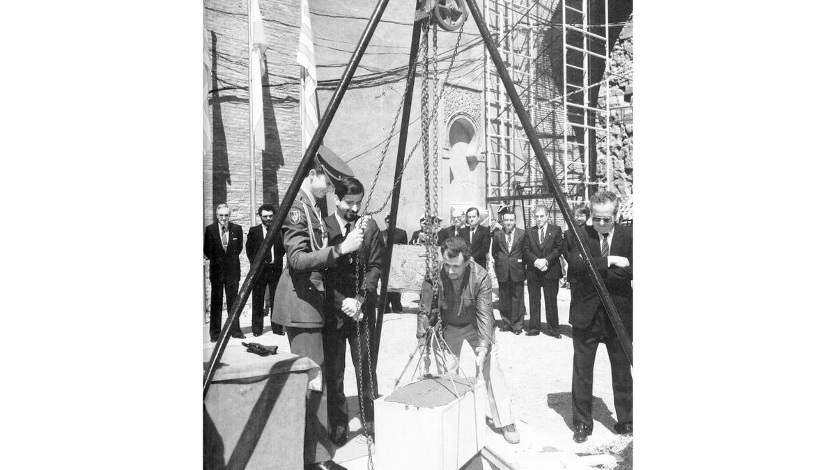 Un joven príncipe Felipe puso la primera piedra en el proyecto de reforma del Palacio de la Aljafería.