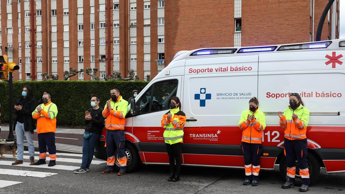 Homenaje de sus compañeros al técnico de ambulancia fallecido en Gijón