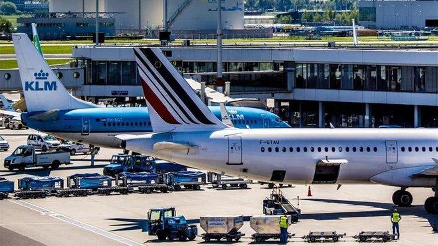 Francia aplicará una ecotasa a los billetes de avión a partir del 2020