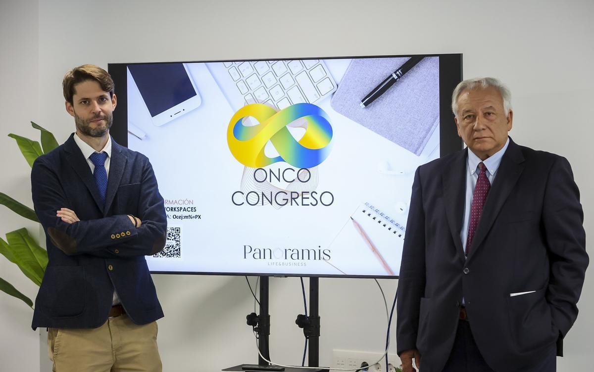 El presidente y el vicepresidente de la asociación durante la presentación del I Onco Congreso