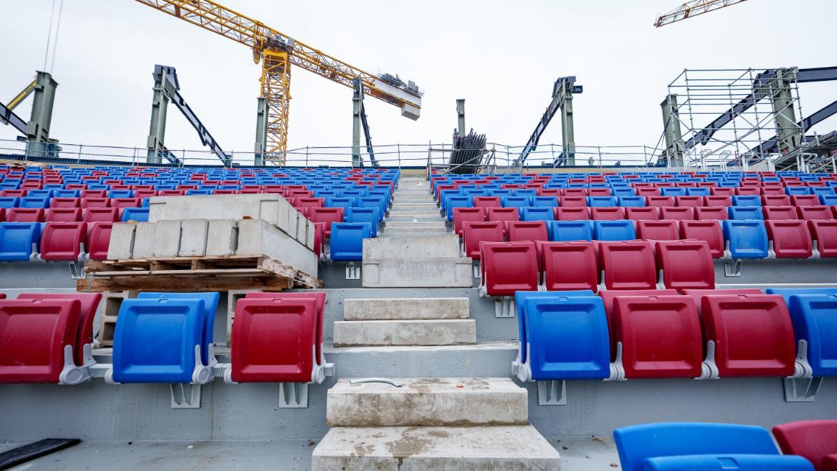 Un detalle de los nuevos asientos de las gradas del Spotify Camp Nou