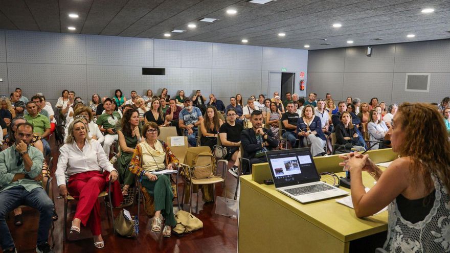 Un momento del Foromar de UPTA, desplegado ayer en el Auditorio de Vilagarcía.