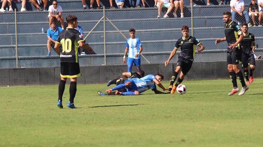 El Atlético Malagueño vuelve a caer en Segunda B