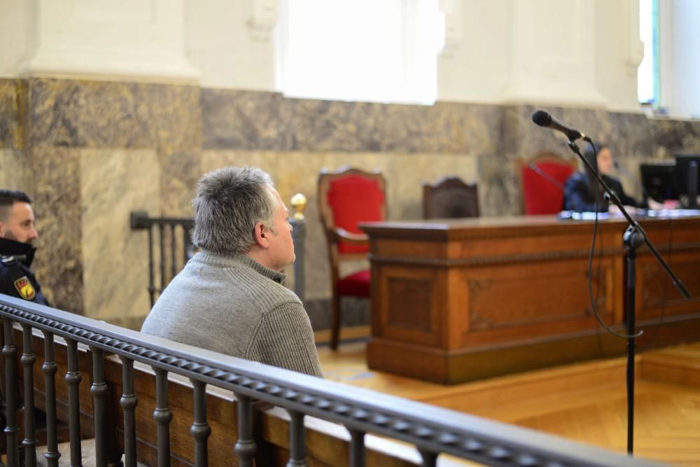 La defensa del hombre que mató a su hijo de once años alega que sufrió un brote psicótico en su apelación ante el Tribunal Superior de Xustiza de Galicia.