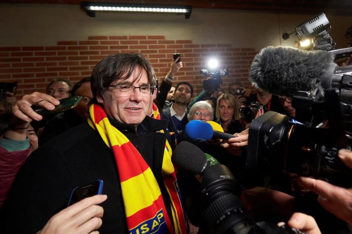 Puigdemont descobreix una placa amb el seu nom a l'estadi de la USAP