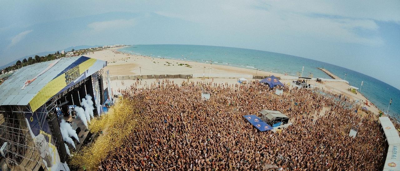 El festival Arenal Sound, que se celebra en la playa de Burriana, en una imagen de archivo.