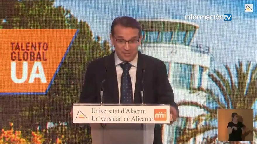 La Universidad de Alicante premia la excelencia y el talento en la V Gala Alumni