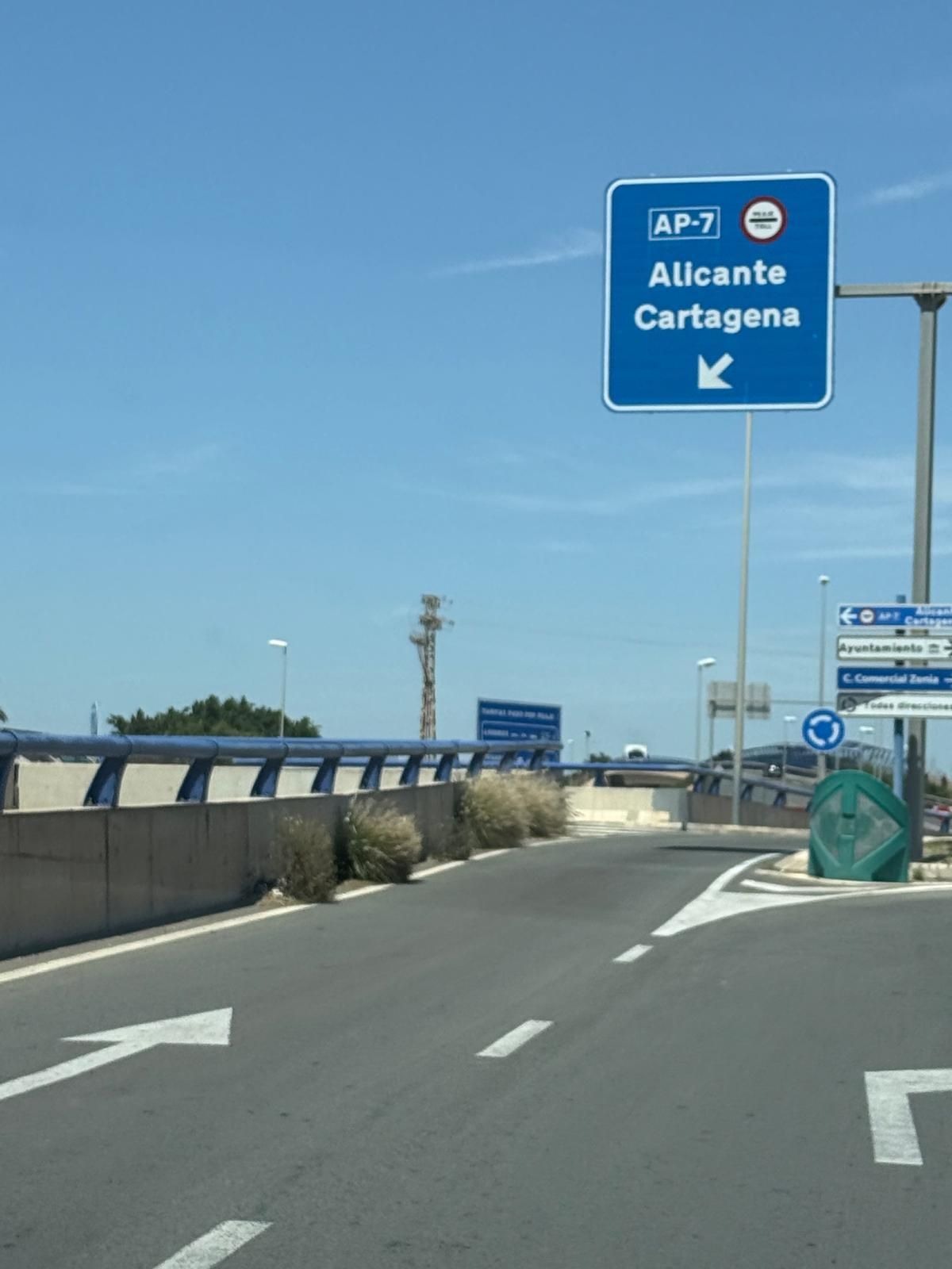 Una jungla sobre el asfalto de Orihuela Costa