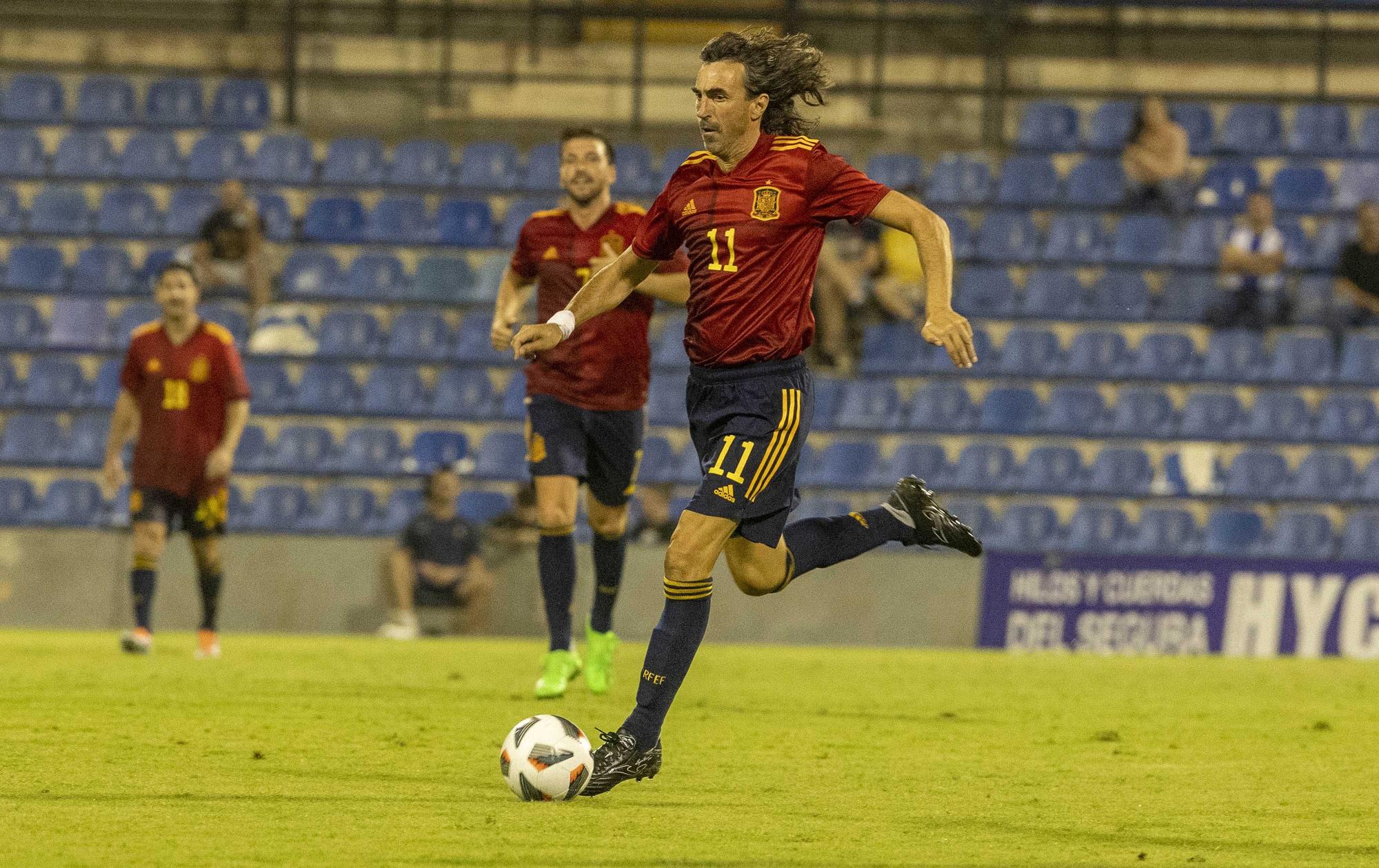 Leyendas del Hércules frente a leyendas de la Selección Española: Las imágenes del partido del Centenario