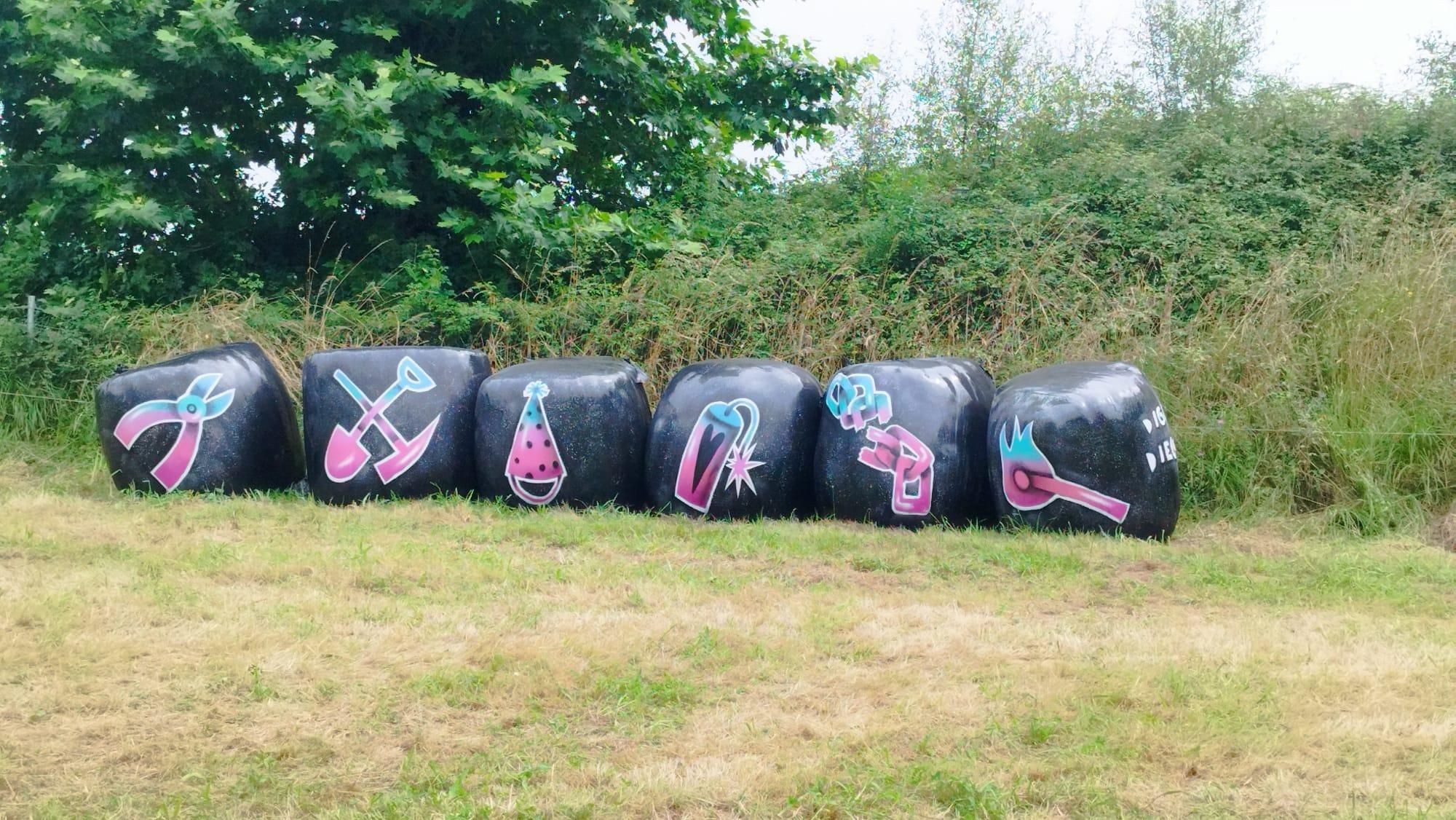 Arte en bolas en Porrúa
