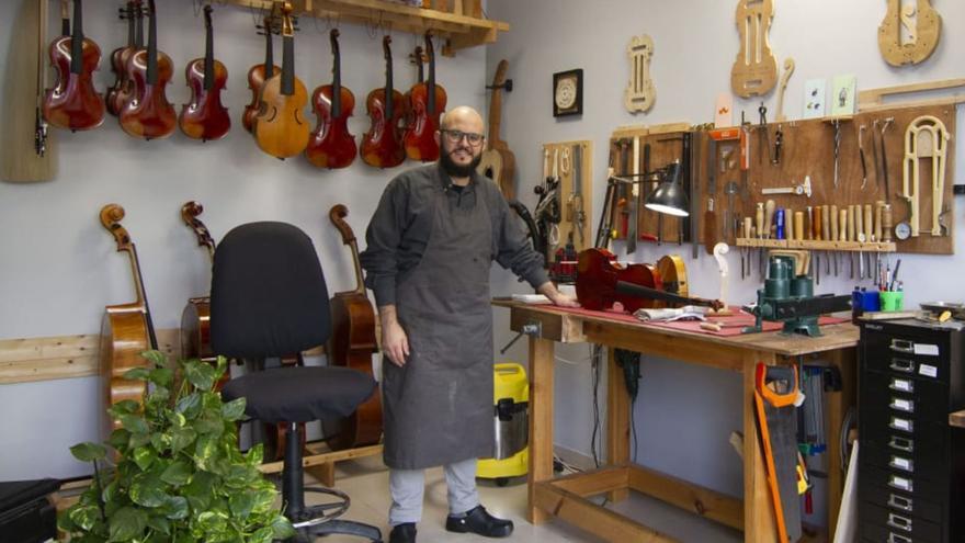 Un instrumento único feito con madeiras das catro provincias