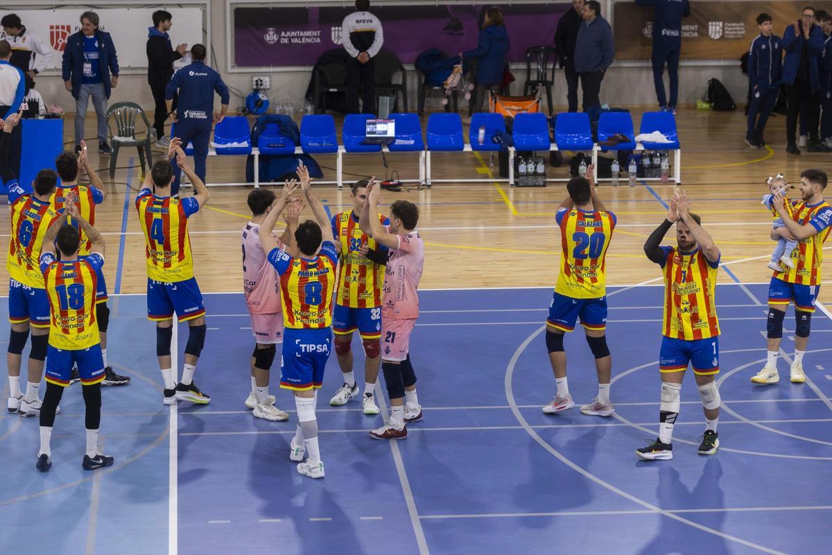 El Léleman Conqueridor hace historia y se mete en octavos de la CEV Challenge Cup El Léleman Conqueridor hace historia y se mete en octavos de la CEV Challenge Cup