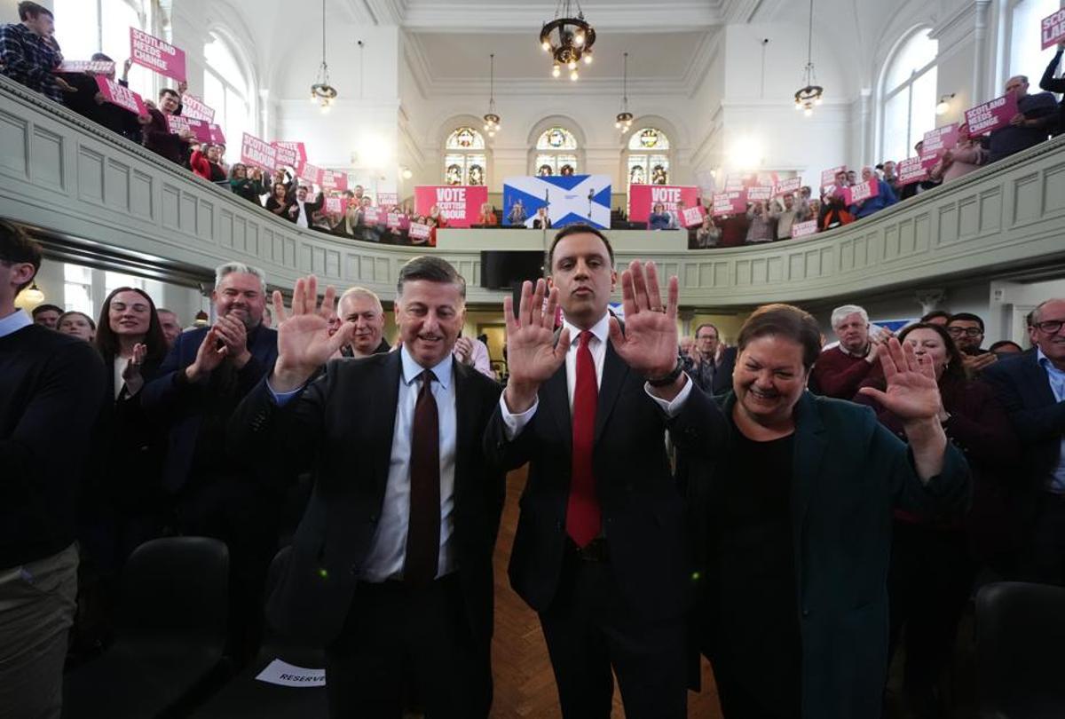 El líder de los laboristas de Escocia, Anas Sarwar, en un acto de campaña de cara a las próximas elecciones parlamentarias.