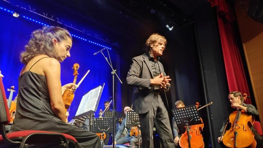 Torrelledó reivindica el valor de la música en el festival de Navia