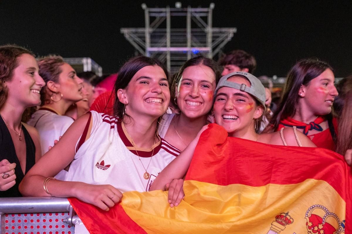 FOTOS | Así han vivido los aficionados la semifinal entre España y Francia desde Palma en Son Fusteret