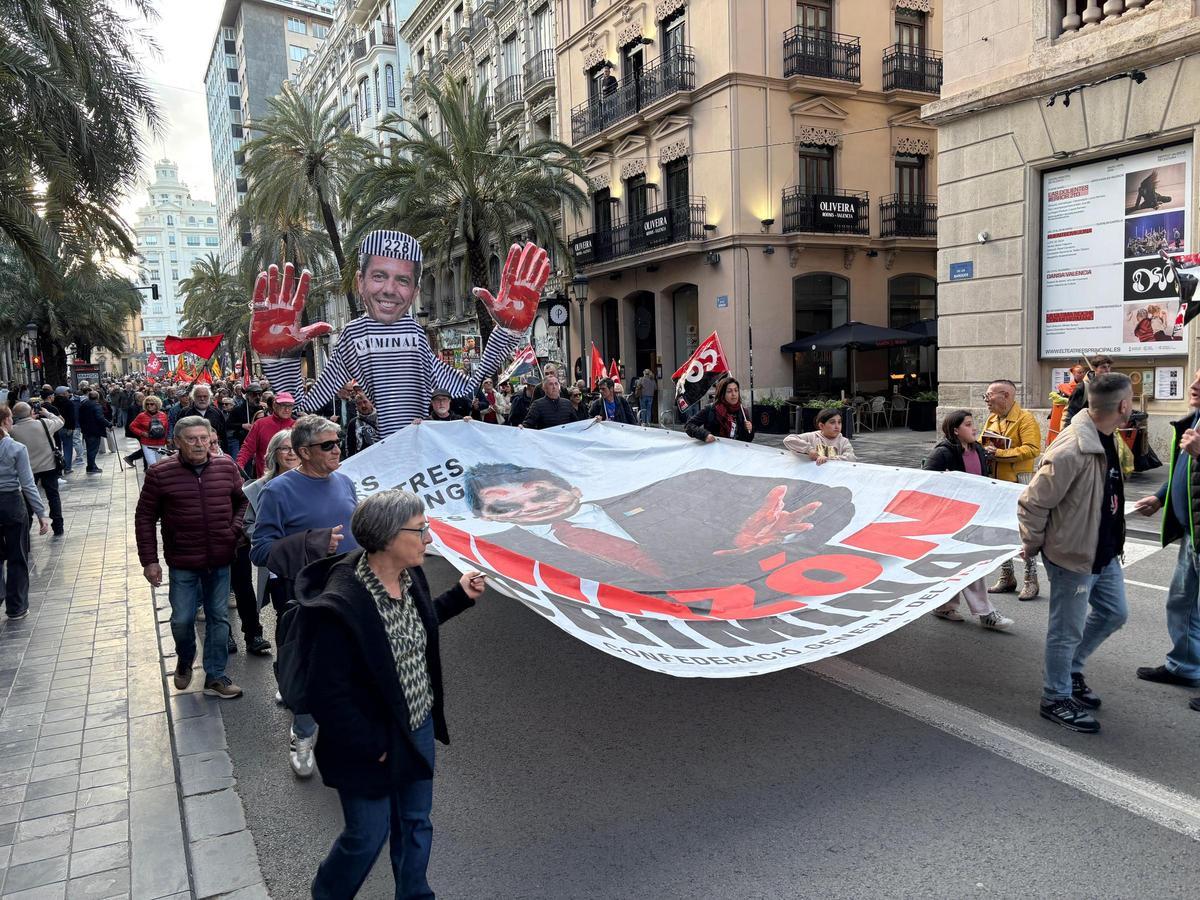 Una de las pancartas contra Carlos Mazón