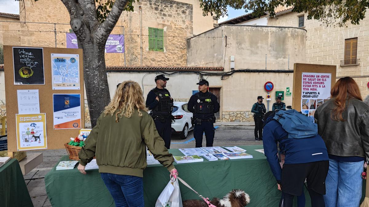 FOTOS | Algaida celebra una jornada para afrontar el reto del móvil