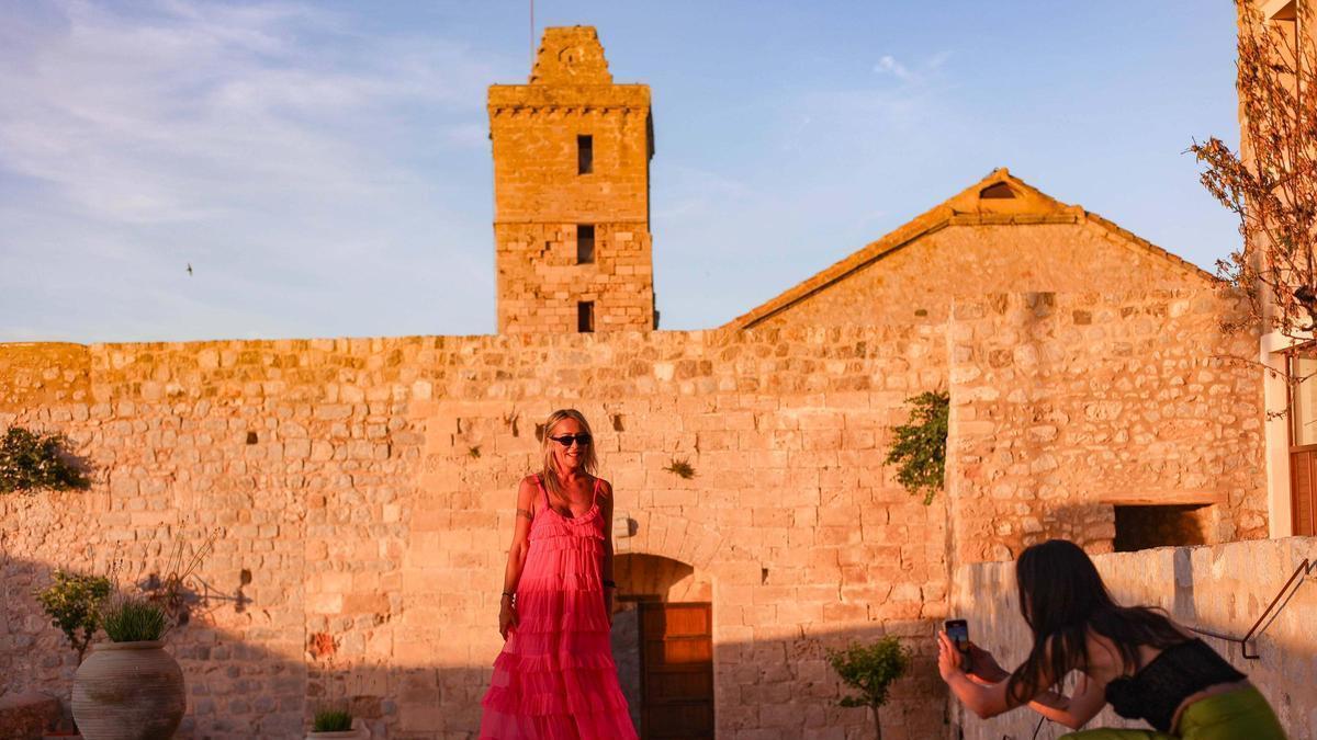 El Parador de Ibiza se reinaugura para reivindicarse como «galería viva»