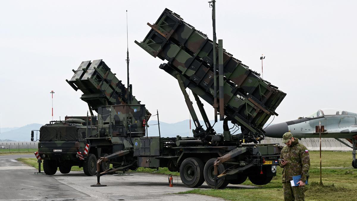 Un sistema de defensa con misiles Patriot en el aeropuerto de Sliac, cerca de Zvolen, Eslovaquia, en mayo del 2022