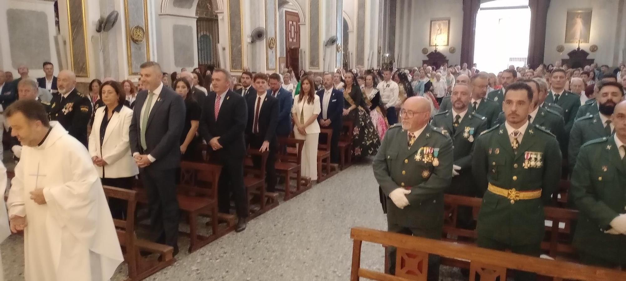 La Ribera se vuelca con la Guardia Civil el día de su patrona