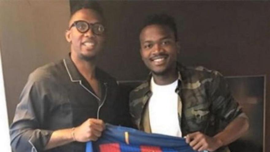 Kaptoum, junto a Samuel Eto’o, en una imagen de archivo.