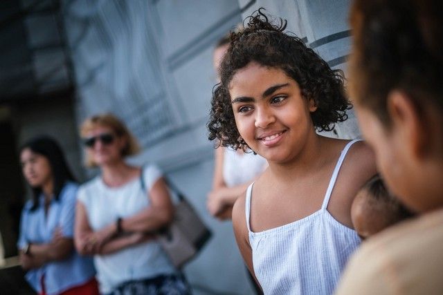 Bienvenida a los niños saharauis