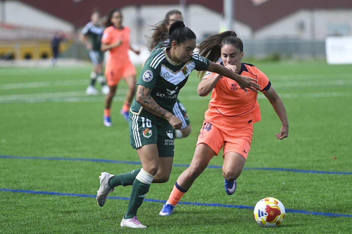 Las imágenes del Cacereño Femenino - Barça B